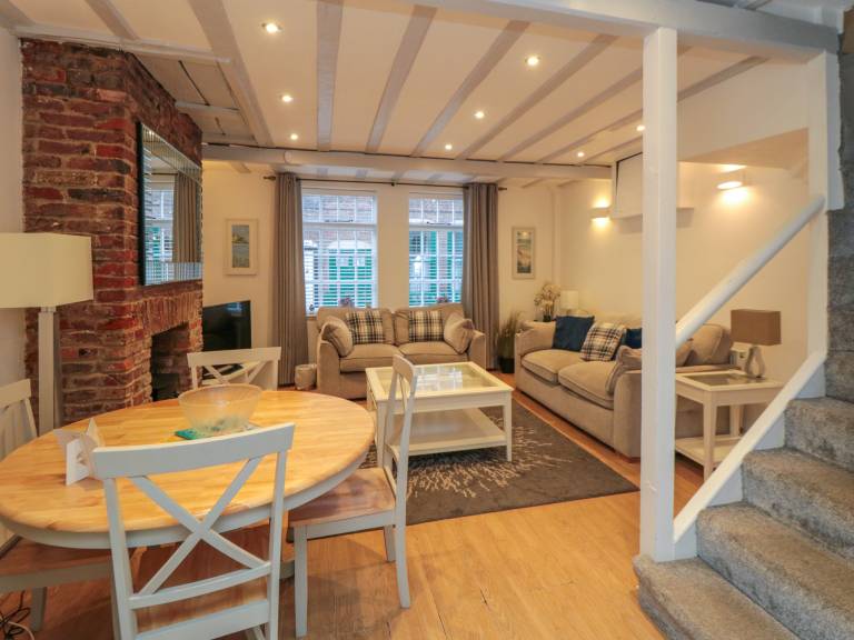 Child-friendly cottage with yard | Beach view | Close to the beach | Pets are welcome — photo 2