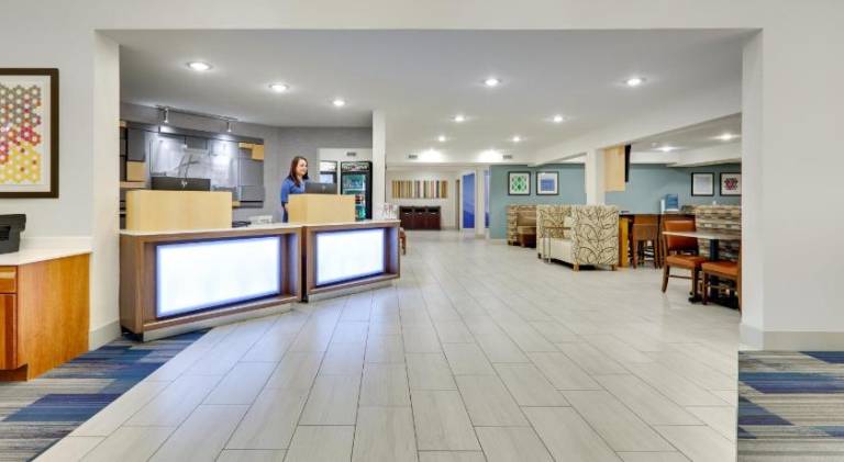 Holiday Inn Express Hotel & Suites Scottsbluff-Gering By IHG — photo 4