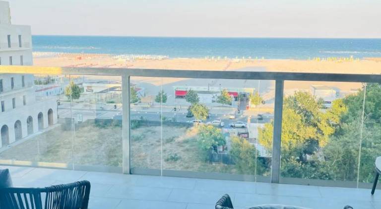 Beach Vibe Mamaia by the Sea — photo 4