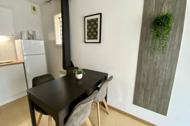Holiday apartment with patio — photo 2