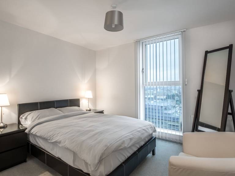 Apartment  Bedford