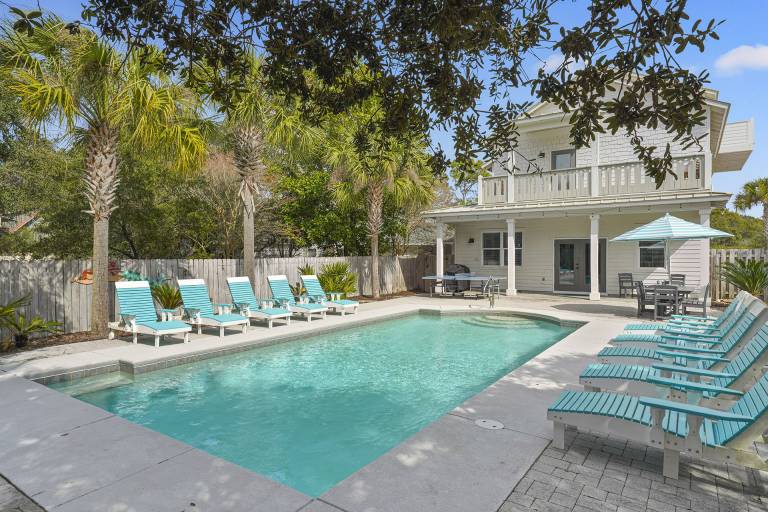 Beaches and Dreams - Luxury Home with Views of the Ocean & Private Pool — photo 3