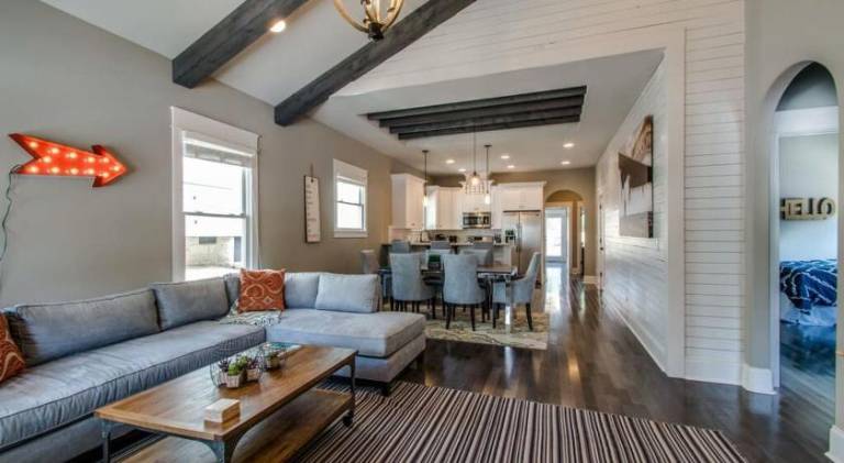 Vacation home with yard & grill in Nashville, TN