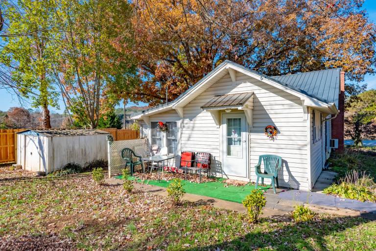 Vacation home with yard in Morganton, NC