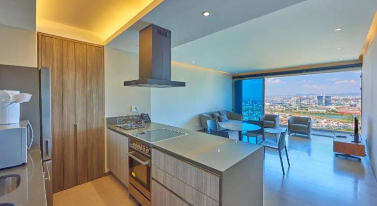 Serviced apartment with yard & pool | Good for workation — photo 4