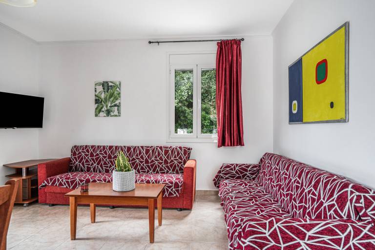 Holiday Home 'Villa 2' with Sea View, Wi-Fi and Air Conditioning — photo 4