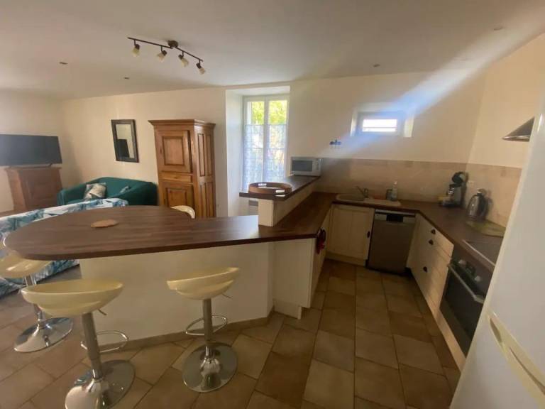Fully equipped wonderful gite with barbeque, terrace & yard | Dogs allowed — photo 3
