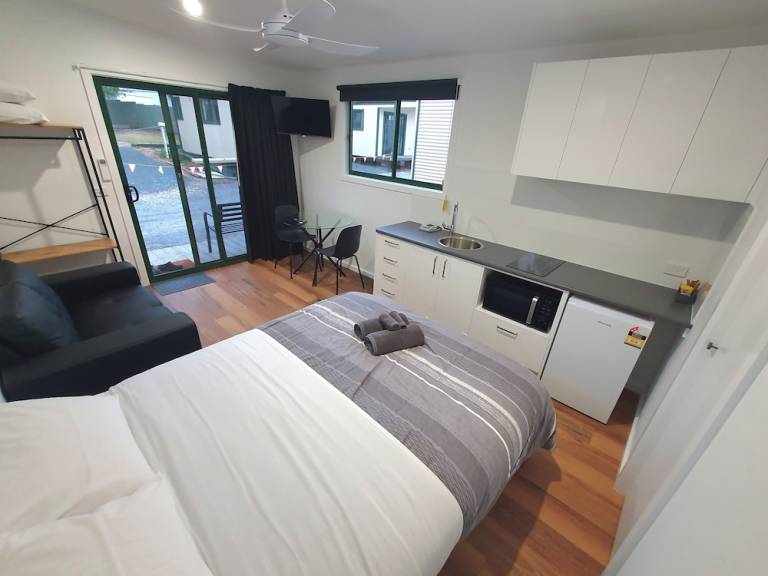 Cabin  Ararat
