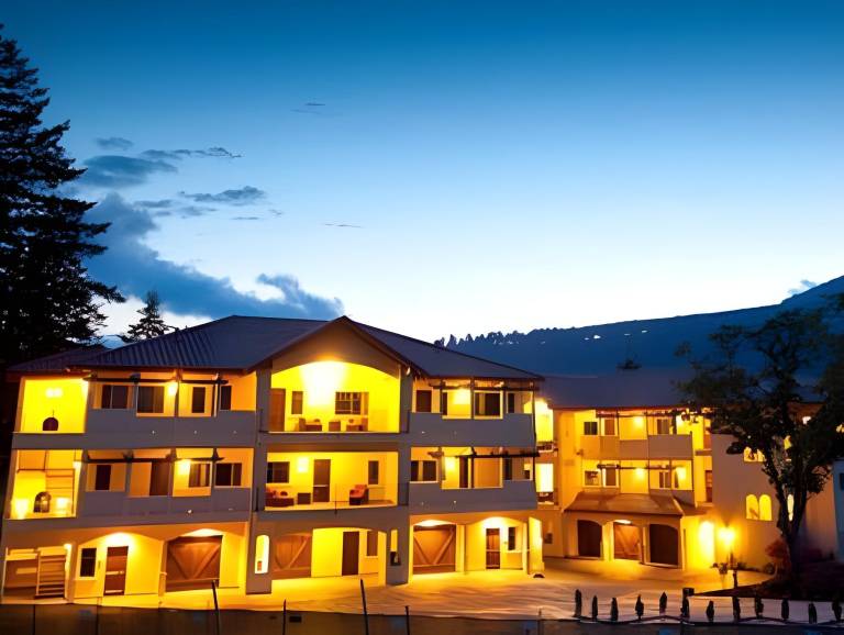 Columbia Cliff Villas in Hood River, OR