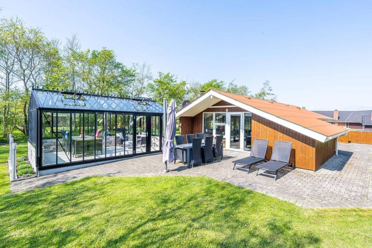 House with sauna, garden & patio | Pet-friendly — photo 2