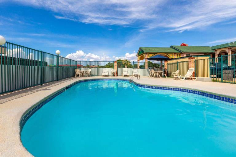 Ramada Limited San Angelo — photo 3