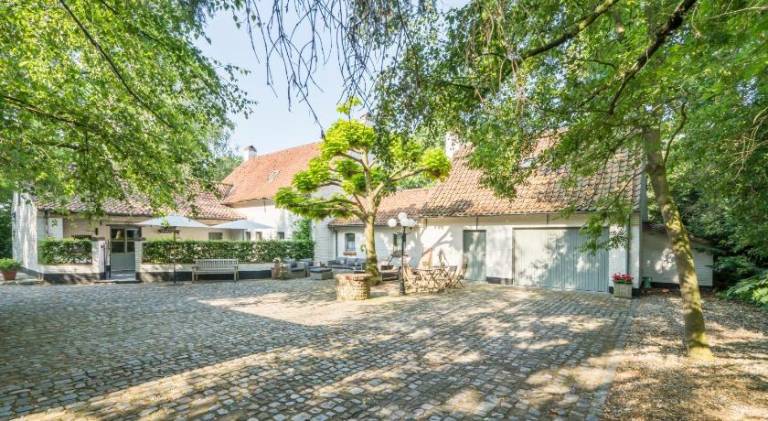 230 m&sup2; Ferienhaus