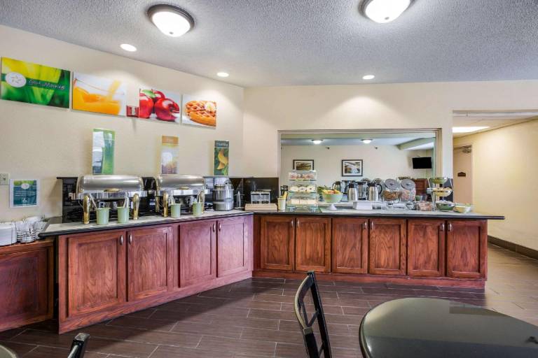 Quality Inn & Suites Lawrence - University Area — photo 5