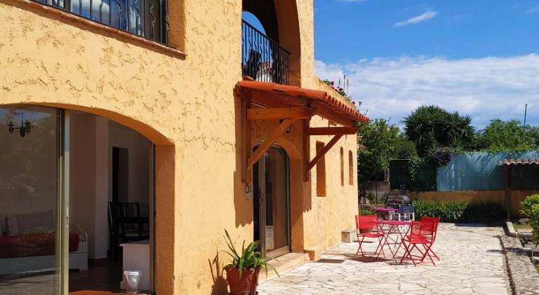 Rental apartment with 1 room for 6 persons in Valbonne