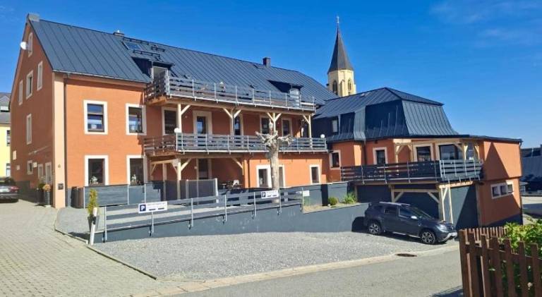 Rental apartment with patio, garden & grill in Oberwiesenthal
