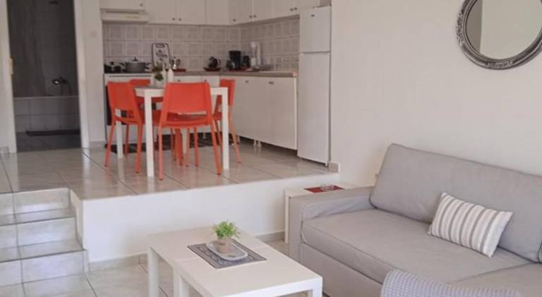Holiday apartment with terrace & garden — photo 2