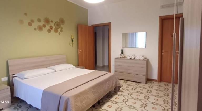 Rental apartment with 2 rooms for 4 persons — photo 2