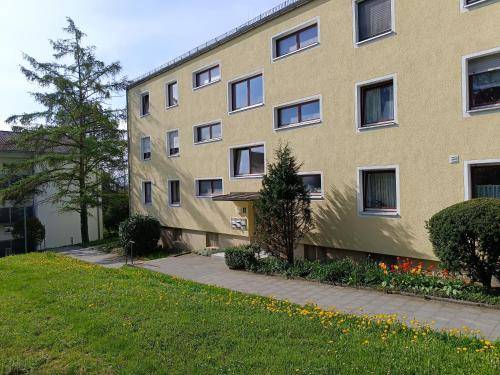 Zimmer mit Sonnenaufgang und ruhiger Innenhof Obergeschoss bei Koberstein