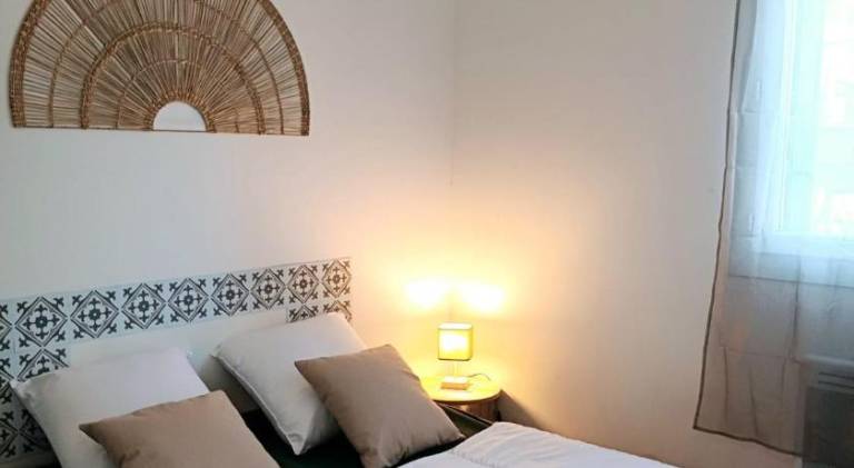 Rental apartment with pool & patio — photo 2