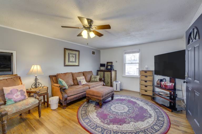 3 Mi to Englewood Dam: Pet-Friendly Home w/ Yard! — photo 3