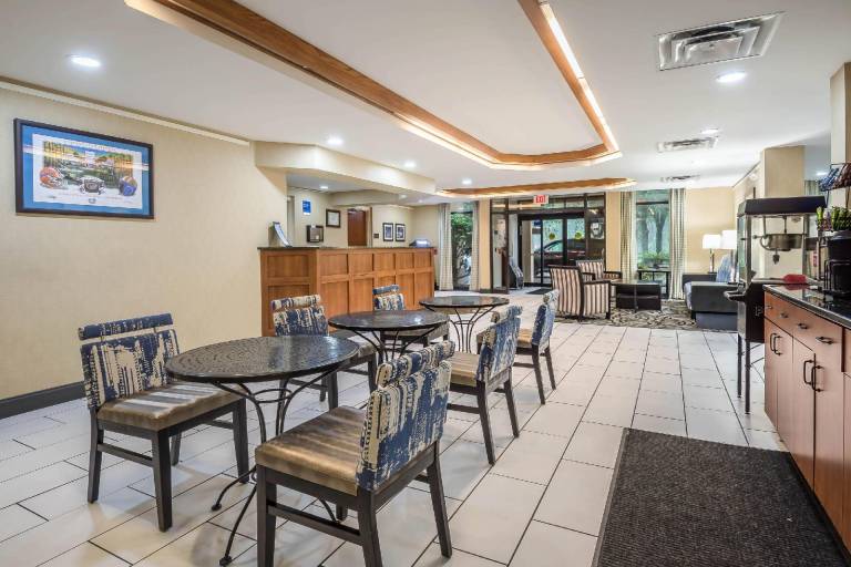 Comfort Inn University — photo 4