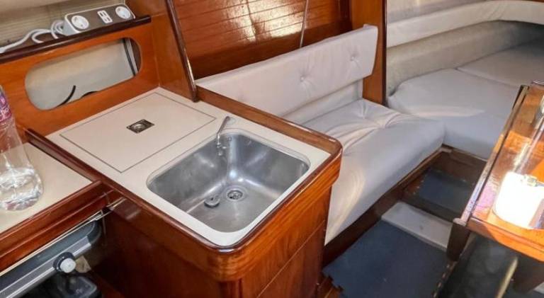 Boat with 1 room for 3 persons — photo 5