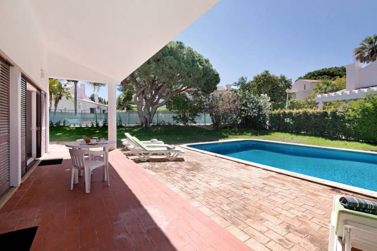 Villa with grill, yard & patio — photo 3