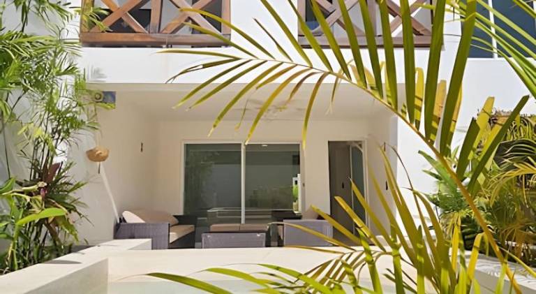 Vacation home with pool in Bacalar