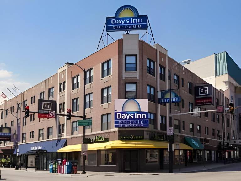 Hotel Versey Chicago Lincoln Park in Lincoln, IL