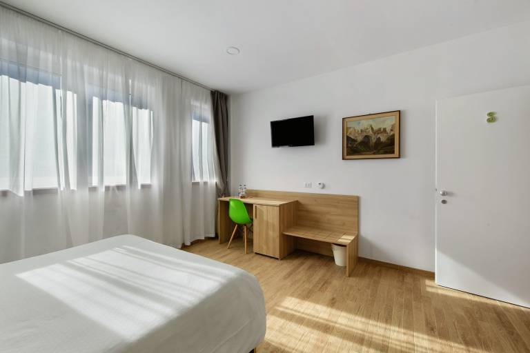 Room 'Camera S Verde Bagno Esterno Privat' with Lake View, Shared Terrace and Wi-Fi — photo 2