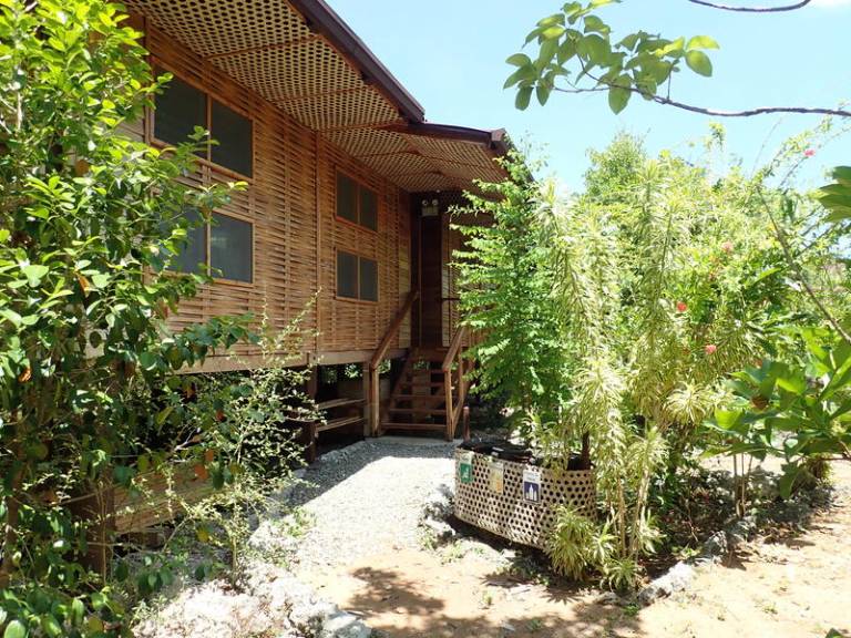 Hostel Moalboal