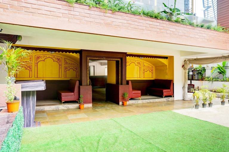 Super Collection O Vardhan Plaza