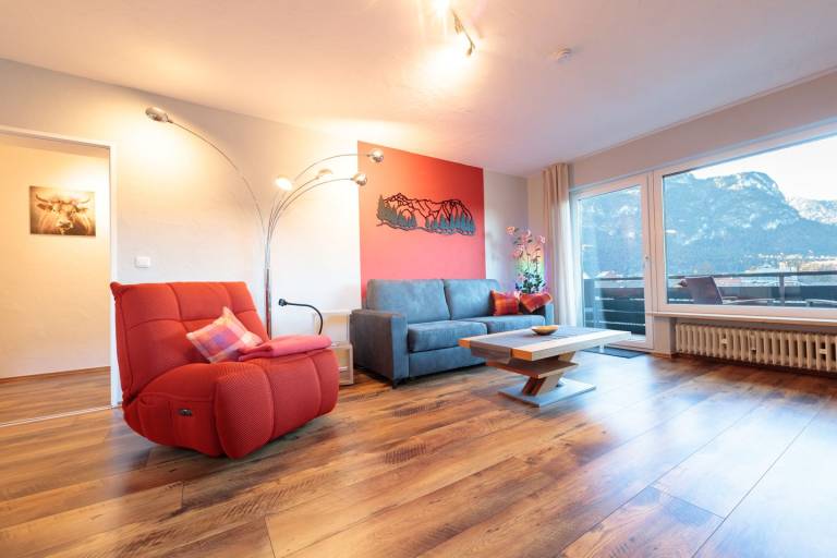 Ferienwohnung mit Hund in Garmisch-Partenkirchen für max. 4 Personen Ferienwohnung mit Hund in Garmisch-Partenkirchen für max. 4 Personen