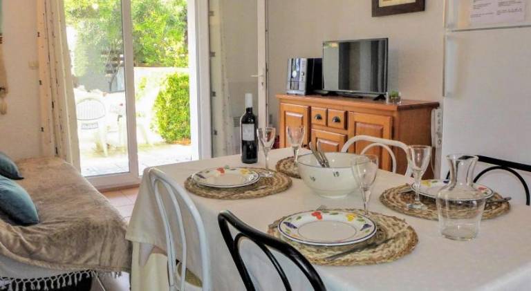 House with 2 rooms for 4 persons — photo 3