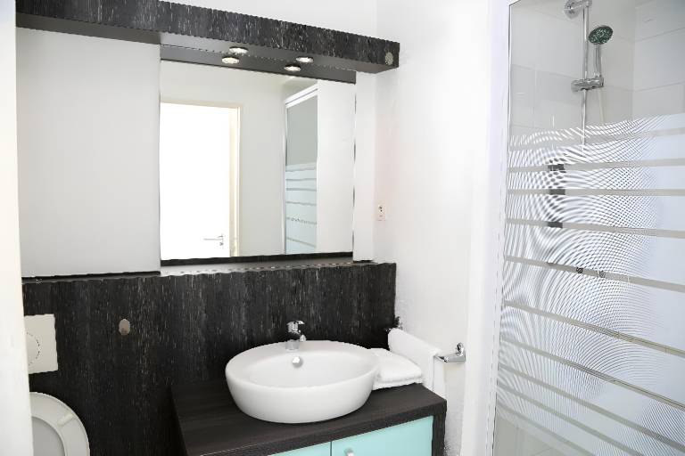 Serviced apartment with garden & patio | Good for workation — photo 5