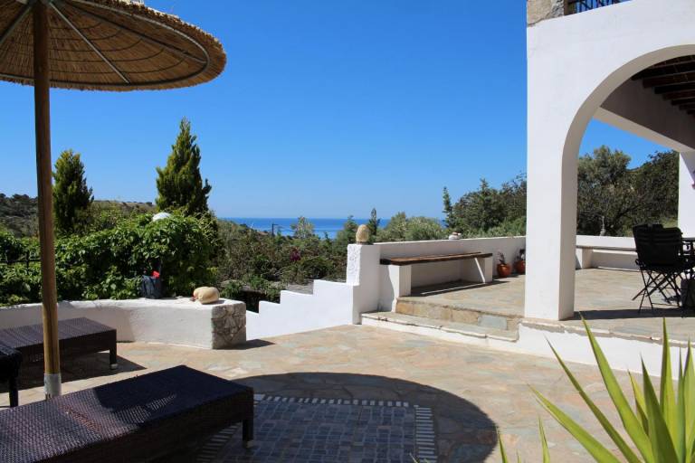 Comfortable holiday house, spacious outdoor areas, wifi Triopetra, Crete — photo 2
