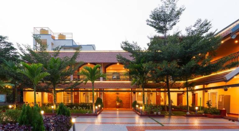 557 m&sup2; Villa