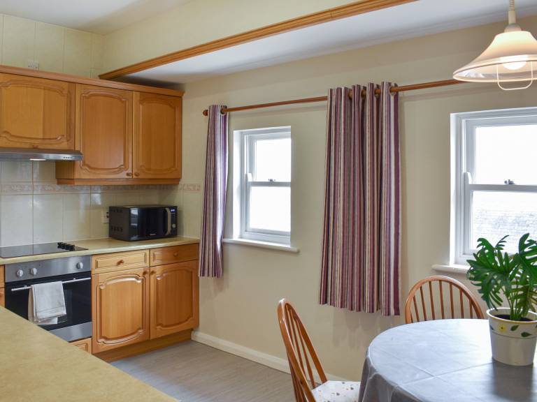 Cottage with 2 rooms for 4 persons — photo 5
