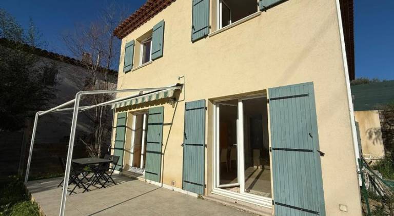 Vacation home with garden & patio in Valbonne