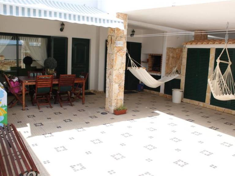 Fully equipped vacation home with grill & patio | Pet-friendly — photo 3