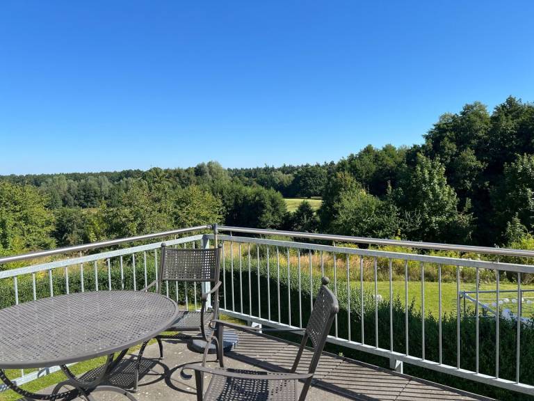 Komfortable Ferienwohnung mit Sauna, Kamin & Balkon in Göhren-Lebbin. in Goehren-Lebbin