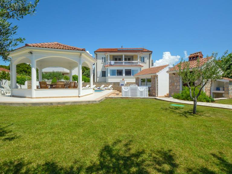 Ferienwohnung  Pirovac