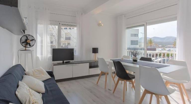 Holiday apartment with terrace | Next to the beach | Pets are welcome — photo 2
