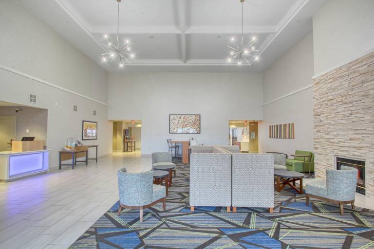 Holiday Inn Express Hotel & Suites Oshkosh - State Route 41 By IHG in Oshkosh, WI