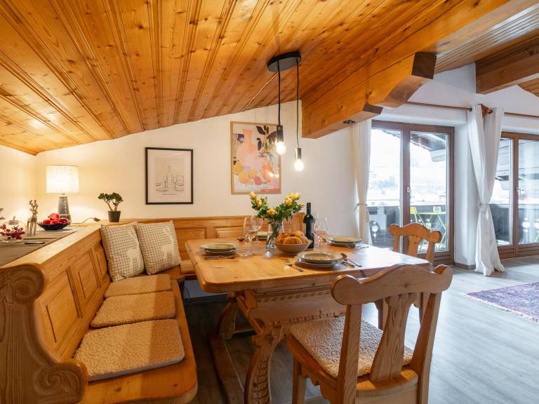 Family-friendly holiday home near the ski bus — photo 2