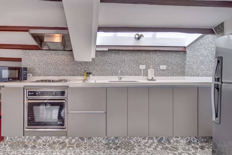 W Delightful 1BR with Terrace in Zona T — photo 4