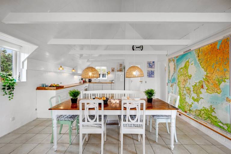 Fully equipped big vacation home with patio & sauna | Close to the beach | Dogs allowed — photo 4
