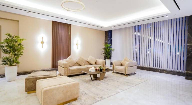 Apartment with patio, jacuzzi & private pool — photo 3