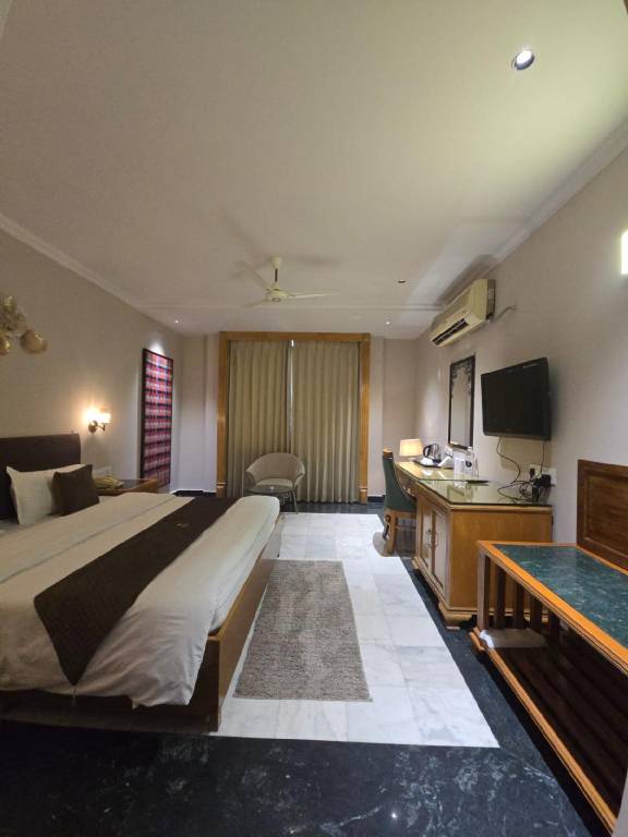 Hotel Supreme Suites