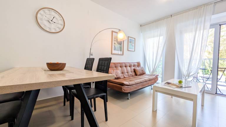 Holiday apartment with terrace & pool | Sea view — photo 3